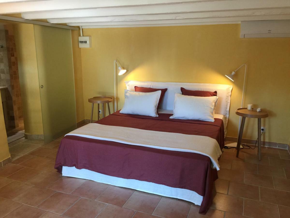 Bed and Breakfast Mas Li Doumenge à Orange  Extérieur photo